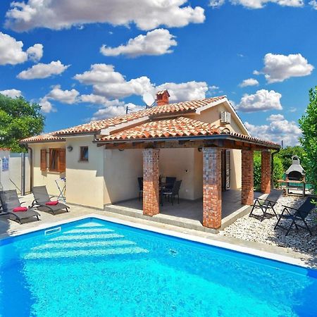 Ferienhaus Mit Privatpool Fuer 5 Personen Ca 80 Qm In Liznjan, Istrien Suedkueste Von Istrien Extérieur photo